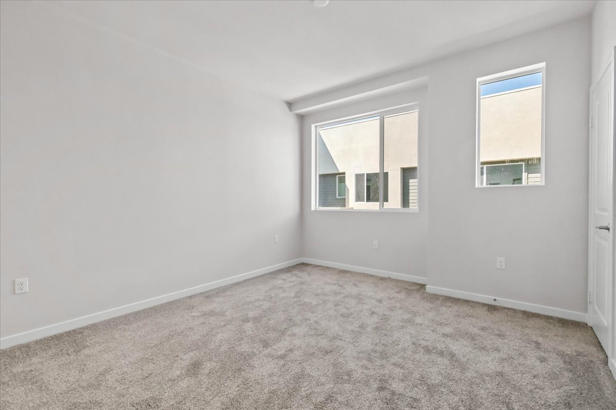 A room with windows.